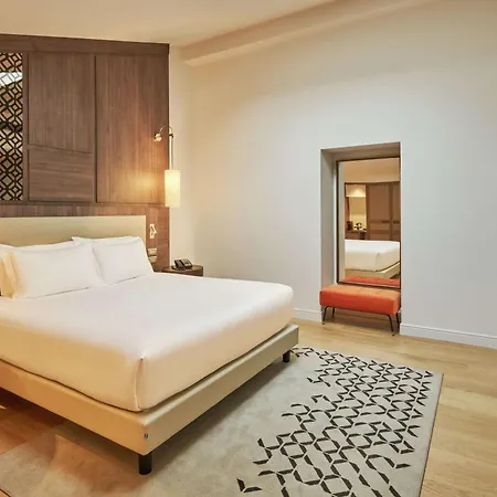 酒店 Doubletree By Hilton 的里雅斯特