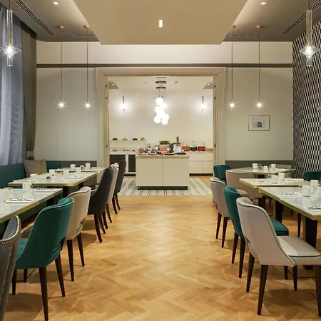 Doubletree By Hilton Triëst