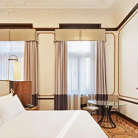 Doubletree By Hilton Hotel