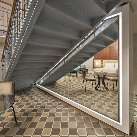 酒店 Doubletree By Hilton 的里雅斯特