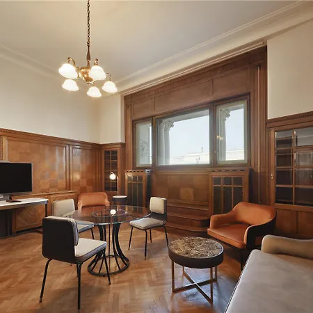 Hotel Doubletree By Hilton Trieste