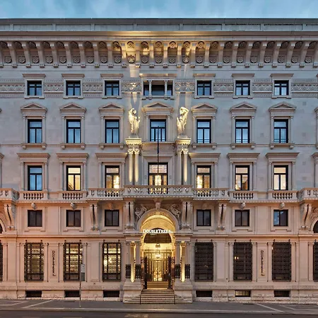 Hotel Doubletree By Hilton Trieste