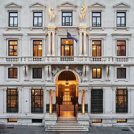 Hotel Doubletree By Hilton Trieste