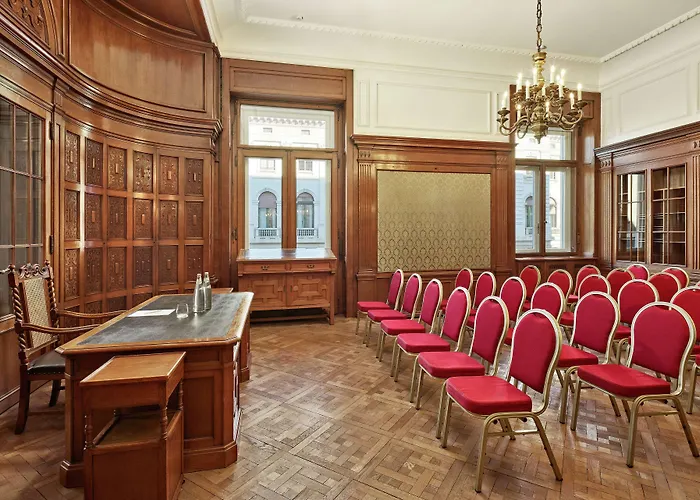 Doubletree By Hilton מלון