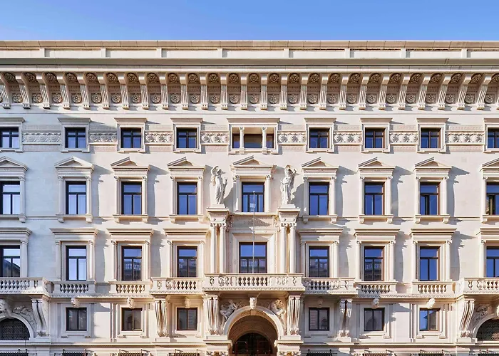 מלון Doubletree By Hilton טריאסטה